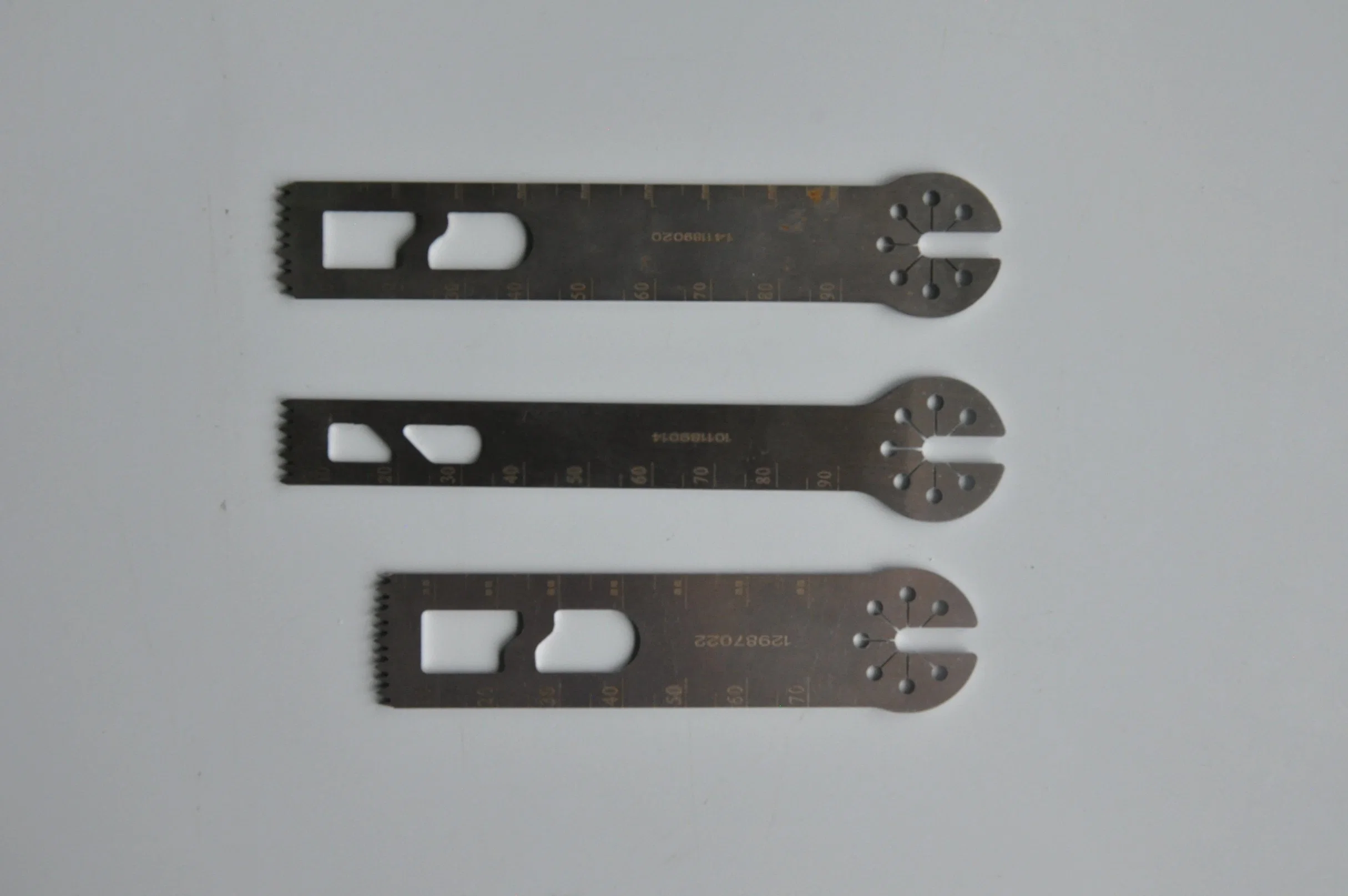 Battery Operated Oscillating Saw Medical Instrument with Two Saw Blades Offered