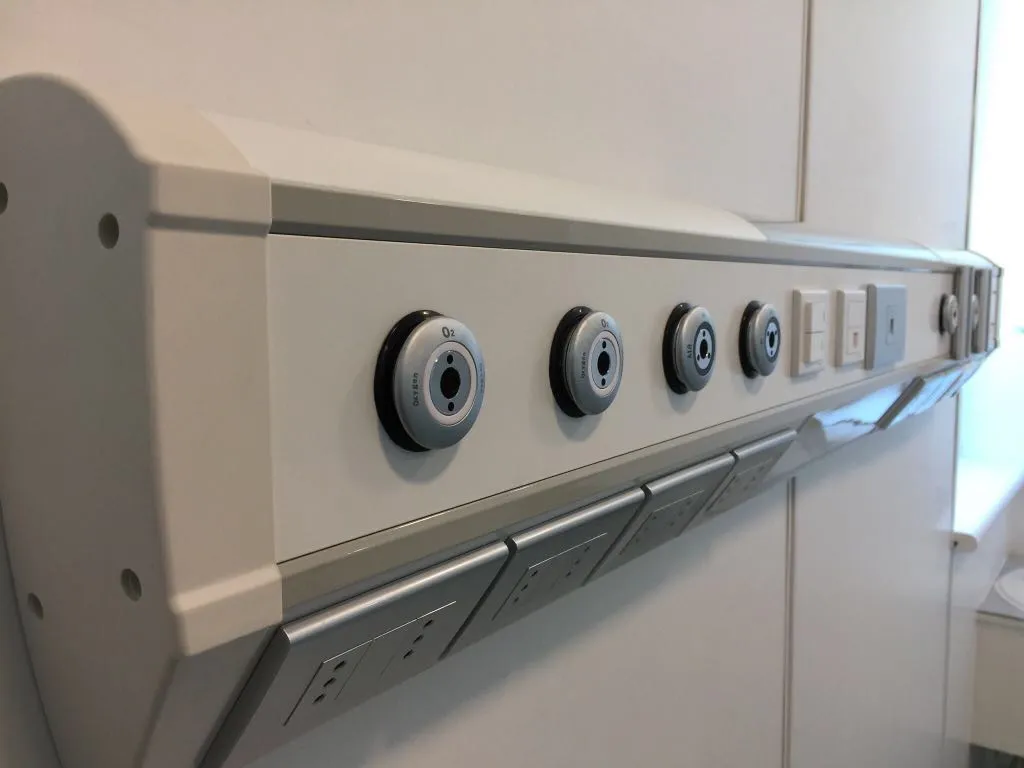 Bed Head Panel with Medical Gas Outlet/Omeda, Puritan, Chemetron Type