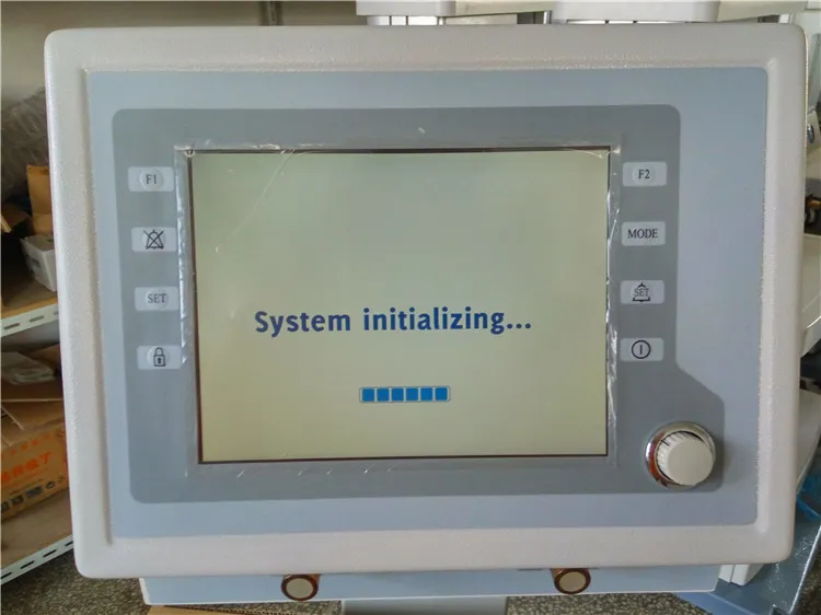 Breathing Machine ICU Mobile Ventilator with Ce (HV-600B)