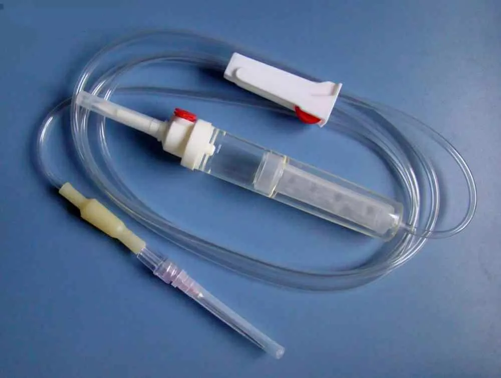 Medical Disposable Blood Transfusion Set IV Giving Set with Needle