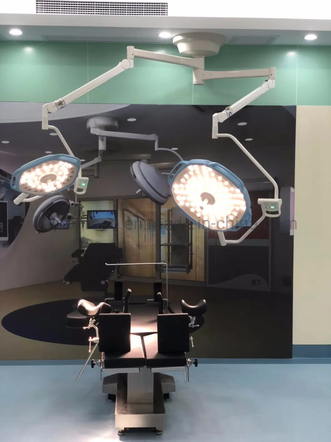 Mn-Ol001 Surgical Lamp Double Arm LED Operating Lamp